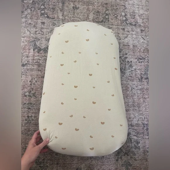 Infant Lounger with 2 covers- used condition - Picture 3 of 6